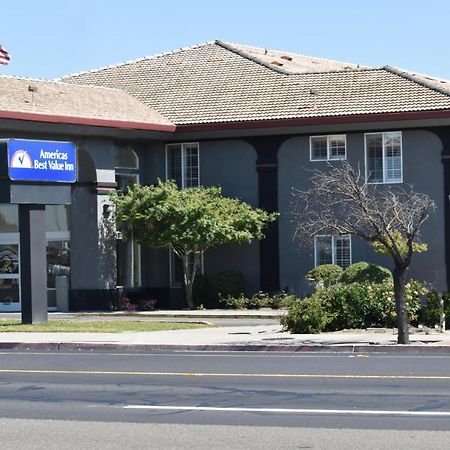 Baymont By Wyndham Manteca Hotel Buitenkant foto