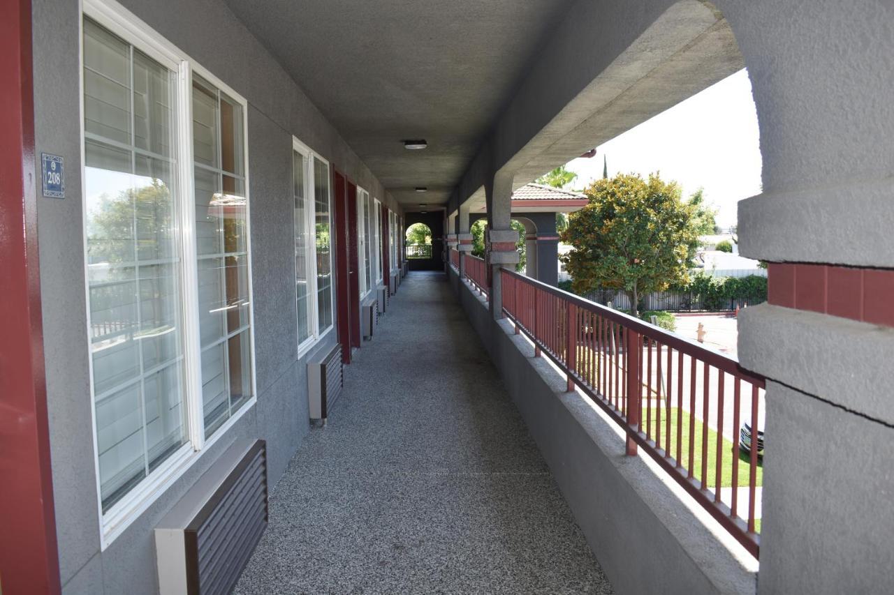 Baymont By Wyndham Manteca Hotel Buitenkant foto
