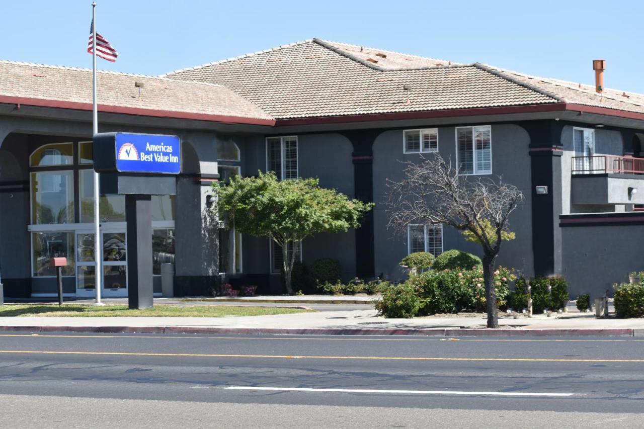 Baymont By Wyndham Manteca Hotel Buitenkant foto