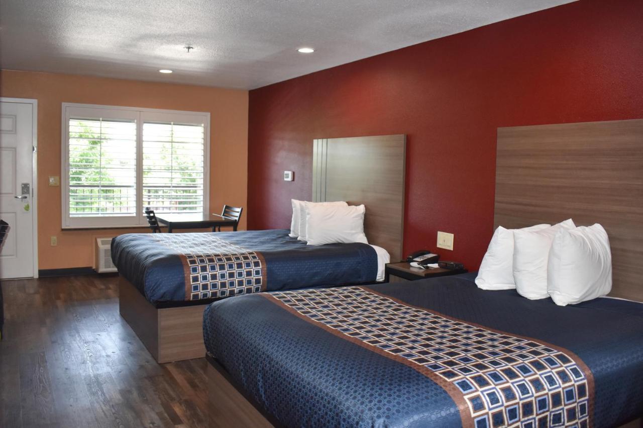 Baymont By Wyndham Manteca Hotel Buitenkant foto
